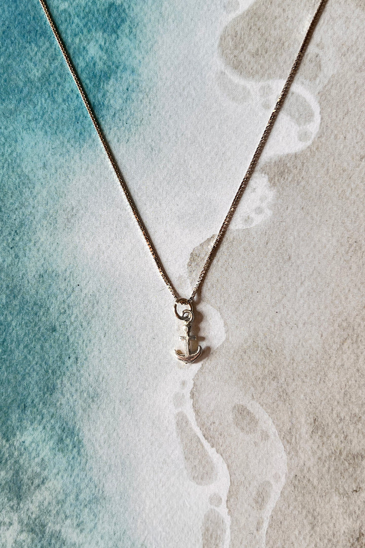 Mini anchor necklace