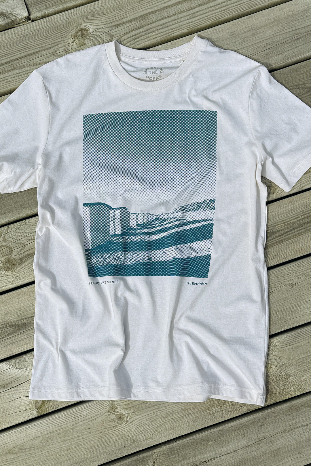 Tee "Behind the scenes"