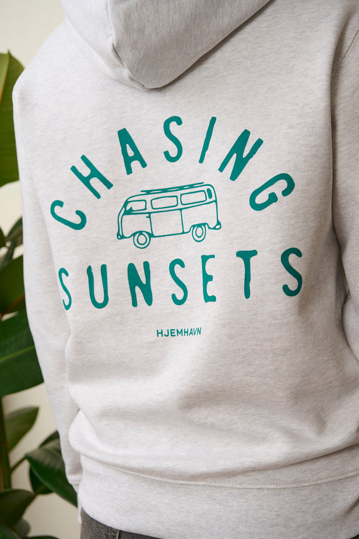 Hoodie "Chasing Sunsets"