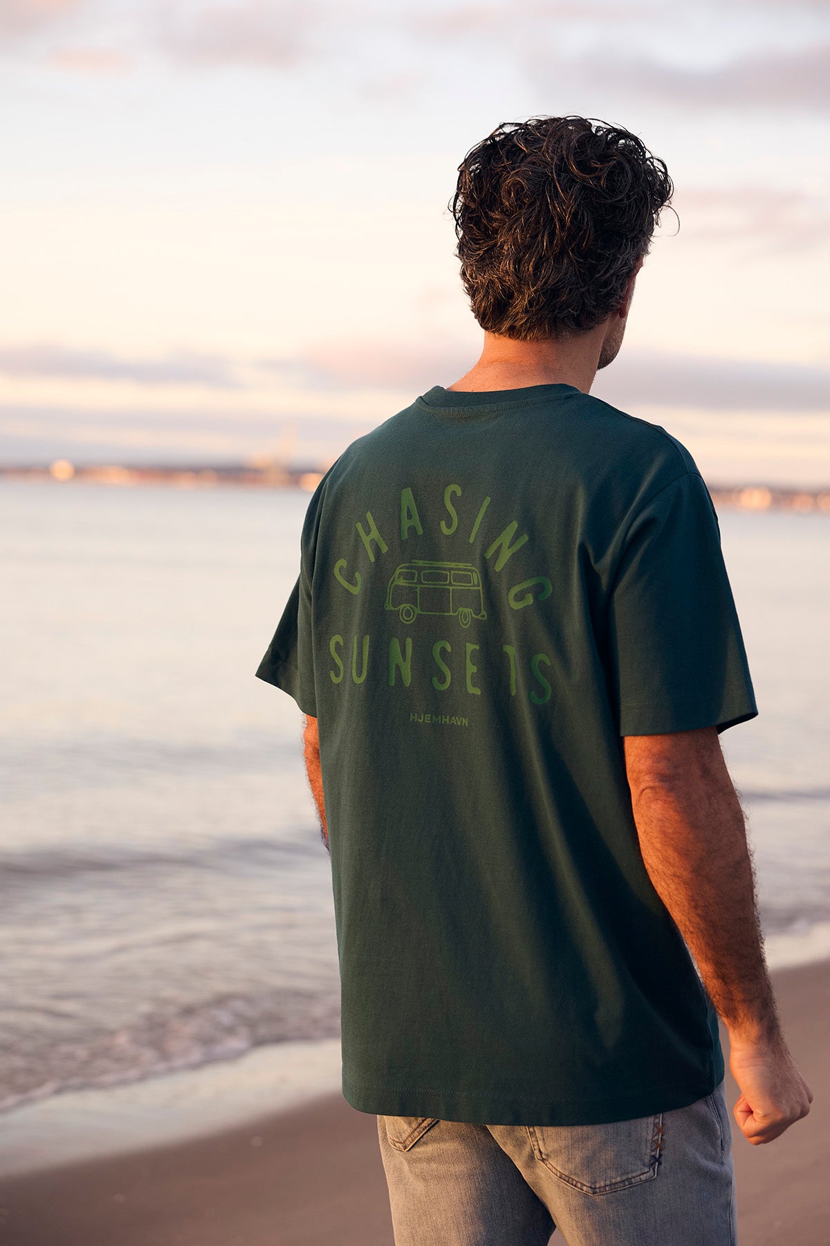 Heavy Weight Tee "Chasing Sunsets"
