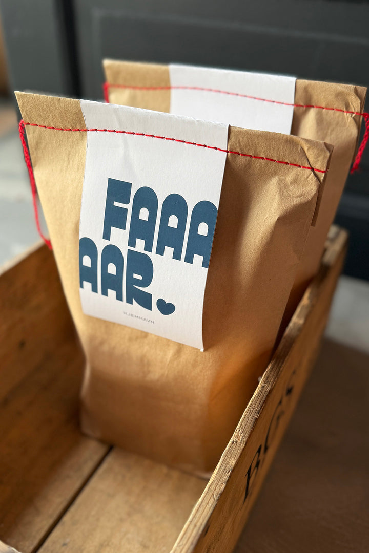 Gift wrapping (several variants)