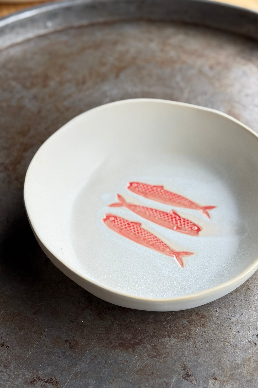 Keramik Low Bowl "Fisk" Ø22 cm