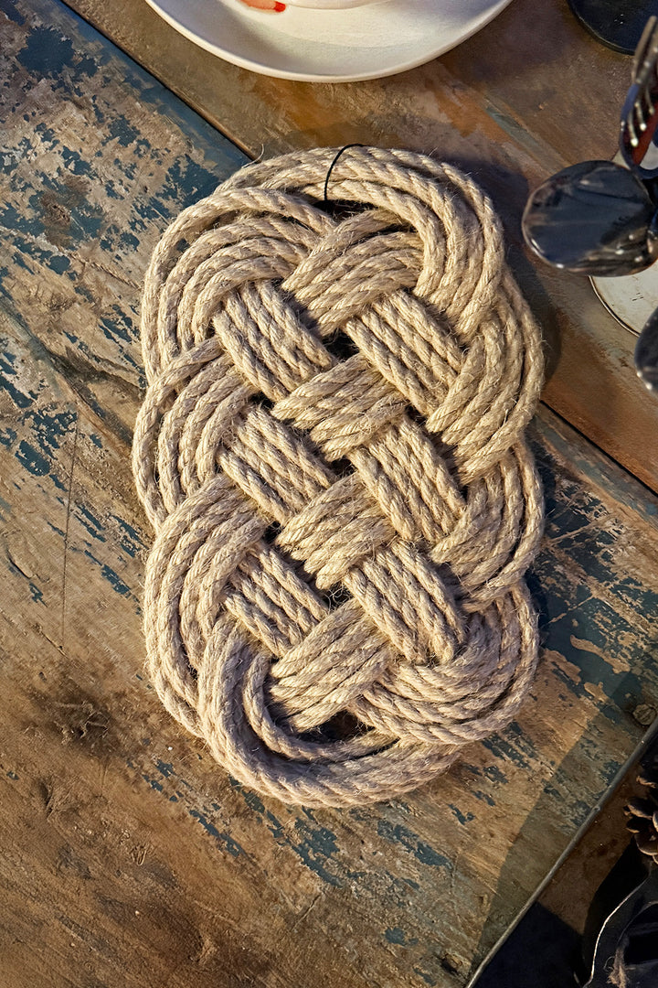 Trivet - Knotted rope