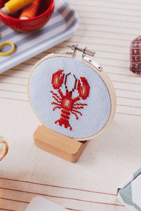Broderi Kit "Hummer"
