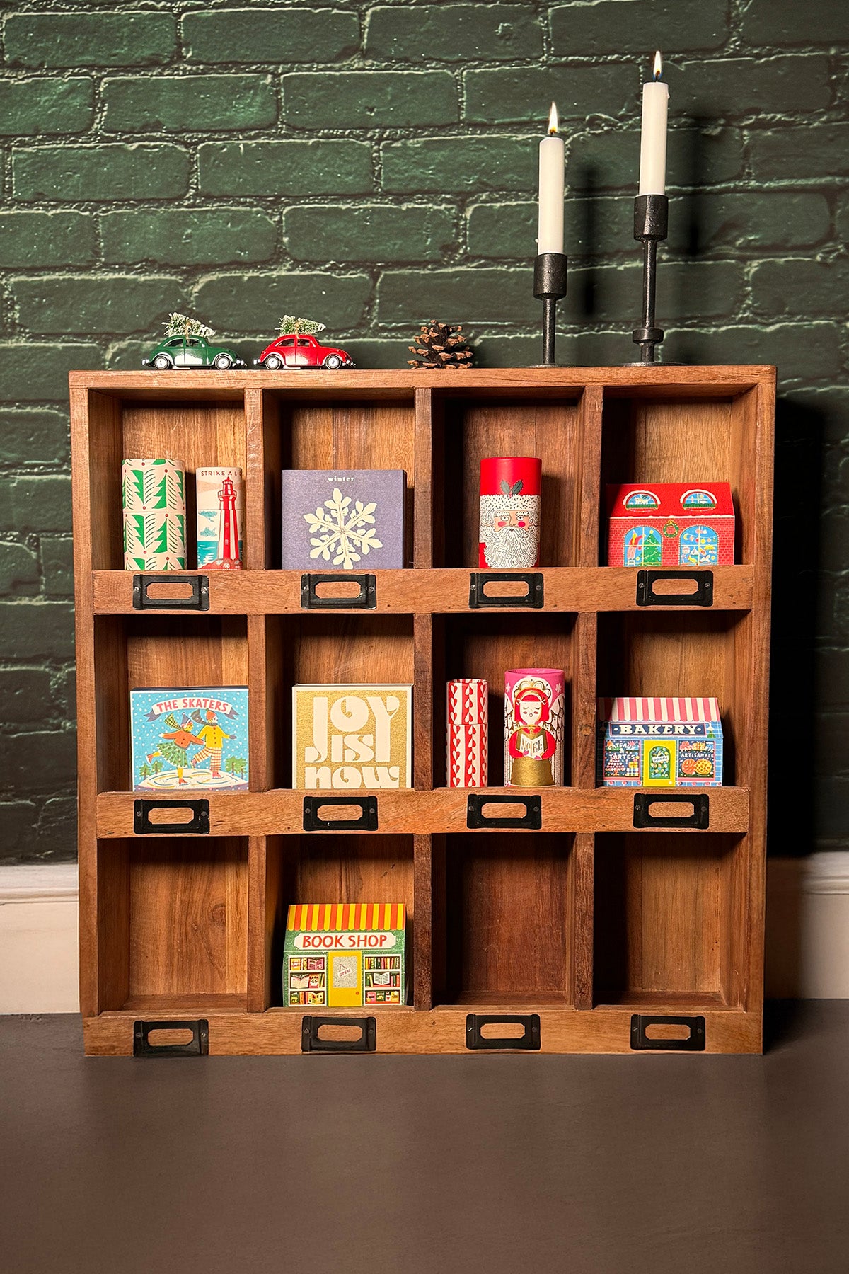 Hylde 60 x 60 cm - Genbrugstræ