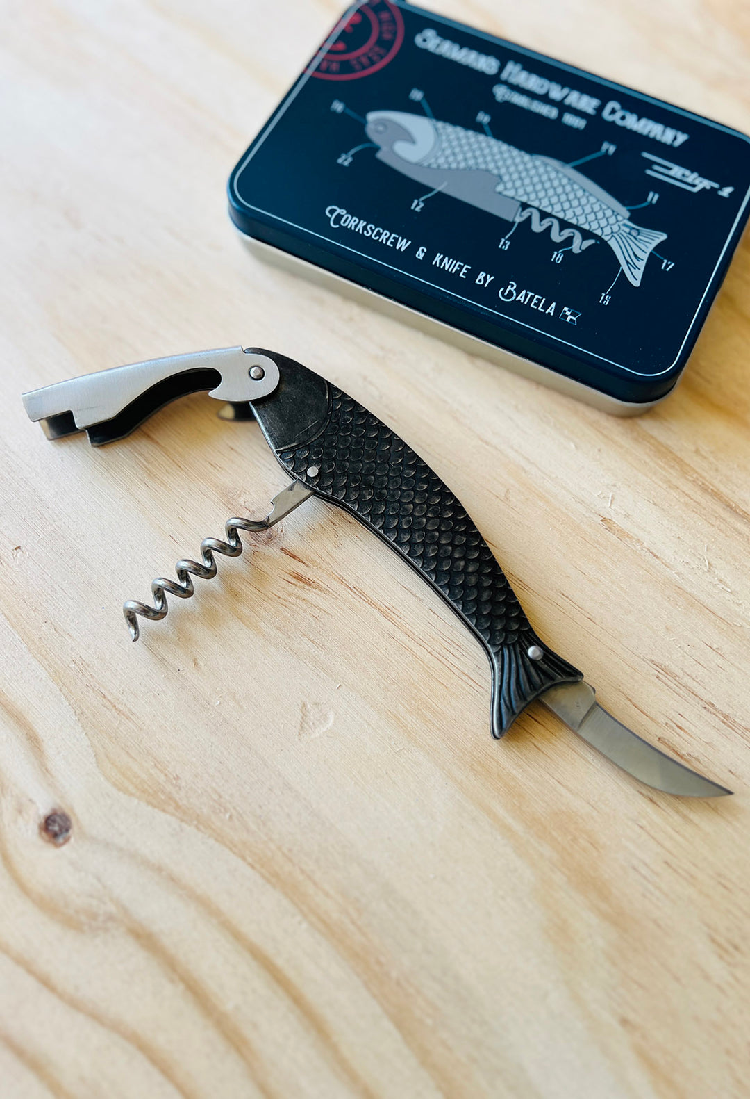 Corkscrew &amp; knife - Metal