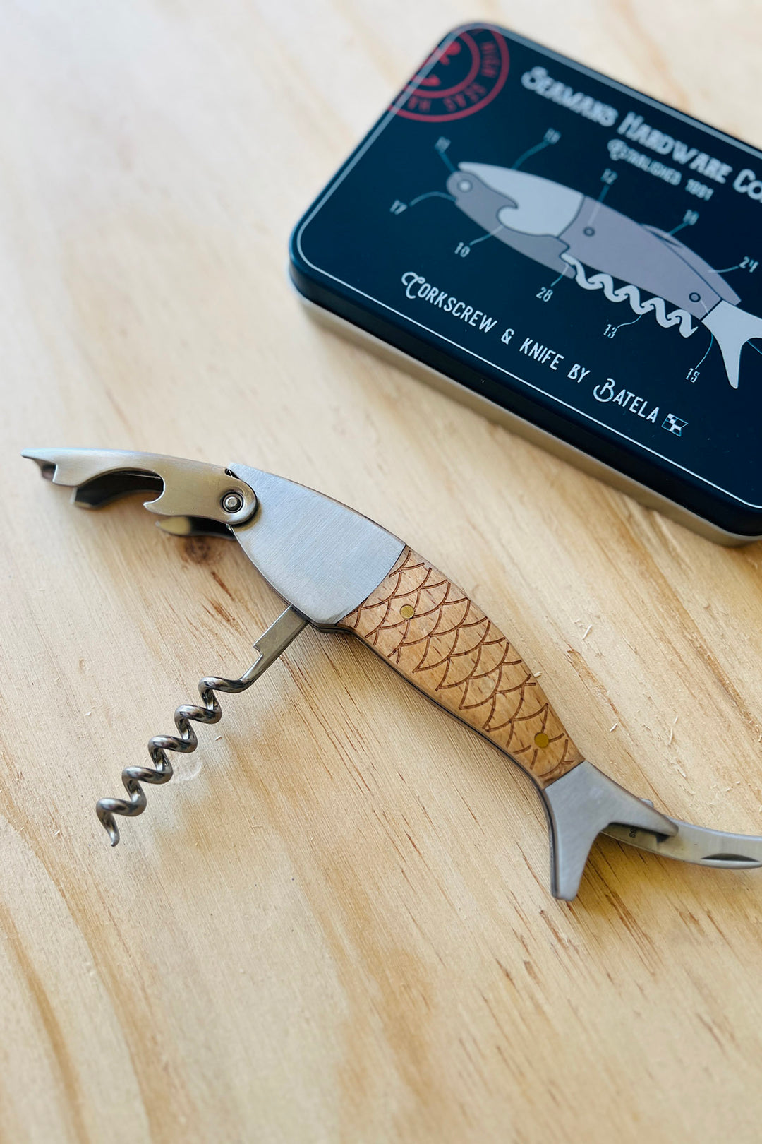 Corkscrew &amp; knife - Metal/Wood