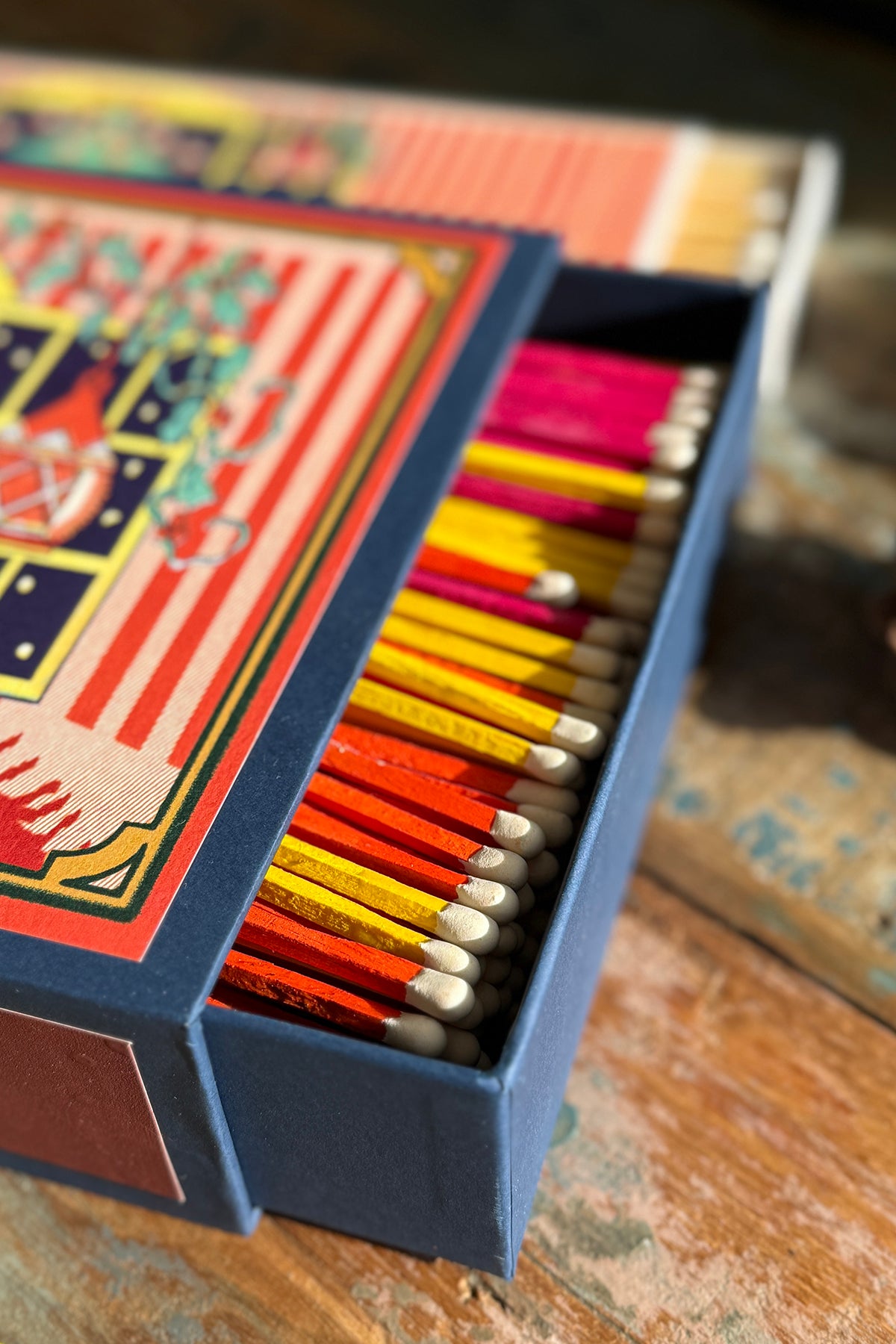 Giant Matchbox "Christmas Window"