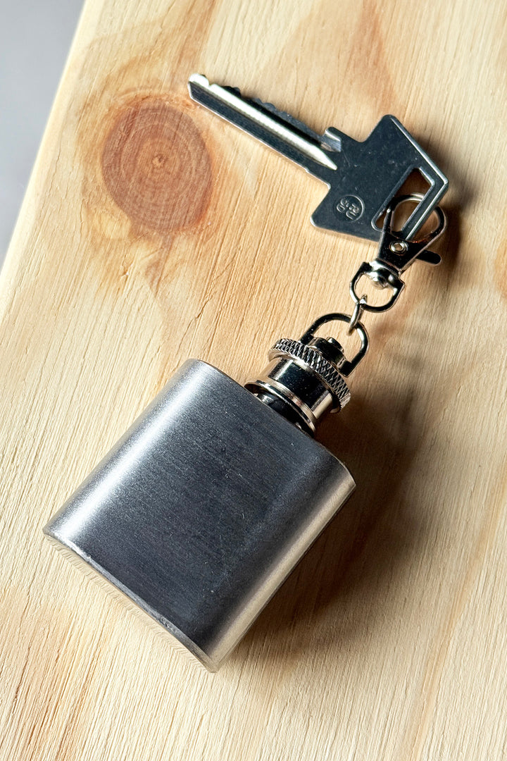 Schlüsselanhänger „Mini Flachmann“