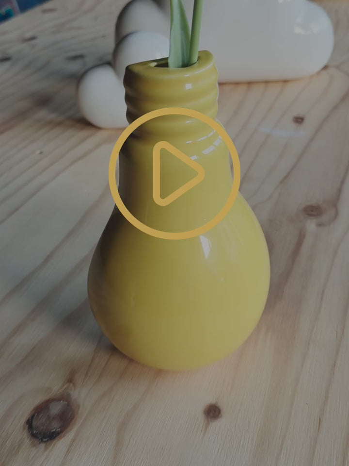 "Lightbulb" vase