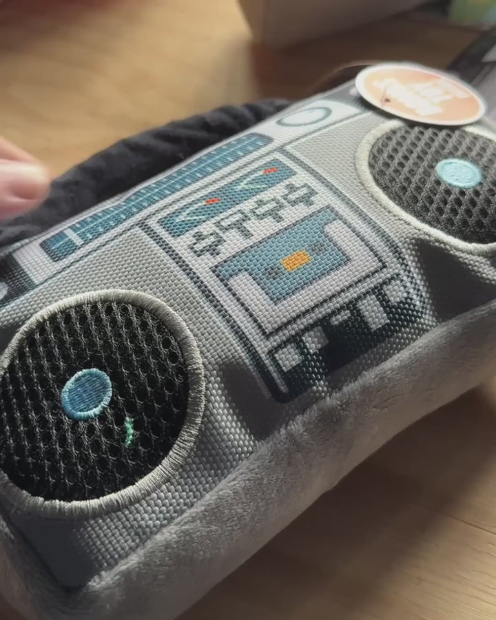 Ghetto blaster - for dogs