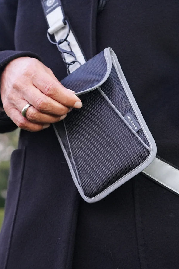 Multifunctional Dog Leash with Reflector - "Safe & Shine"