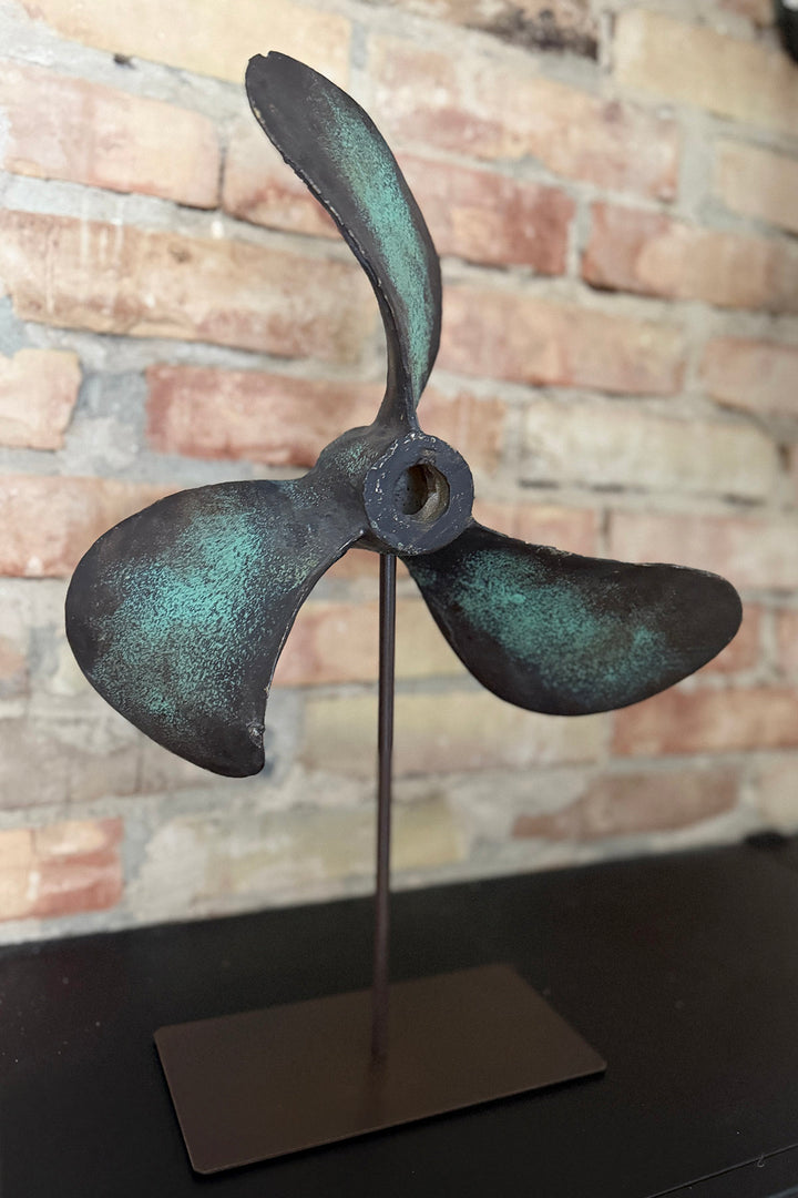 Vintage Skibspropel på fod