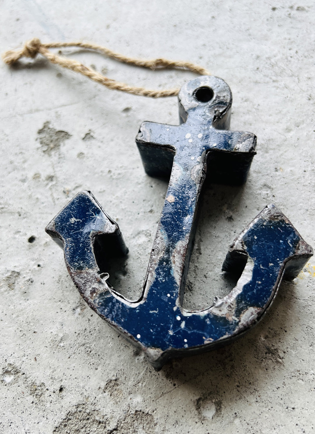 Anker aus recyceltem Metall – klein