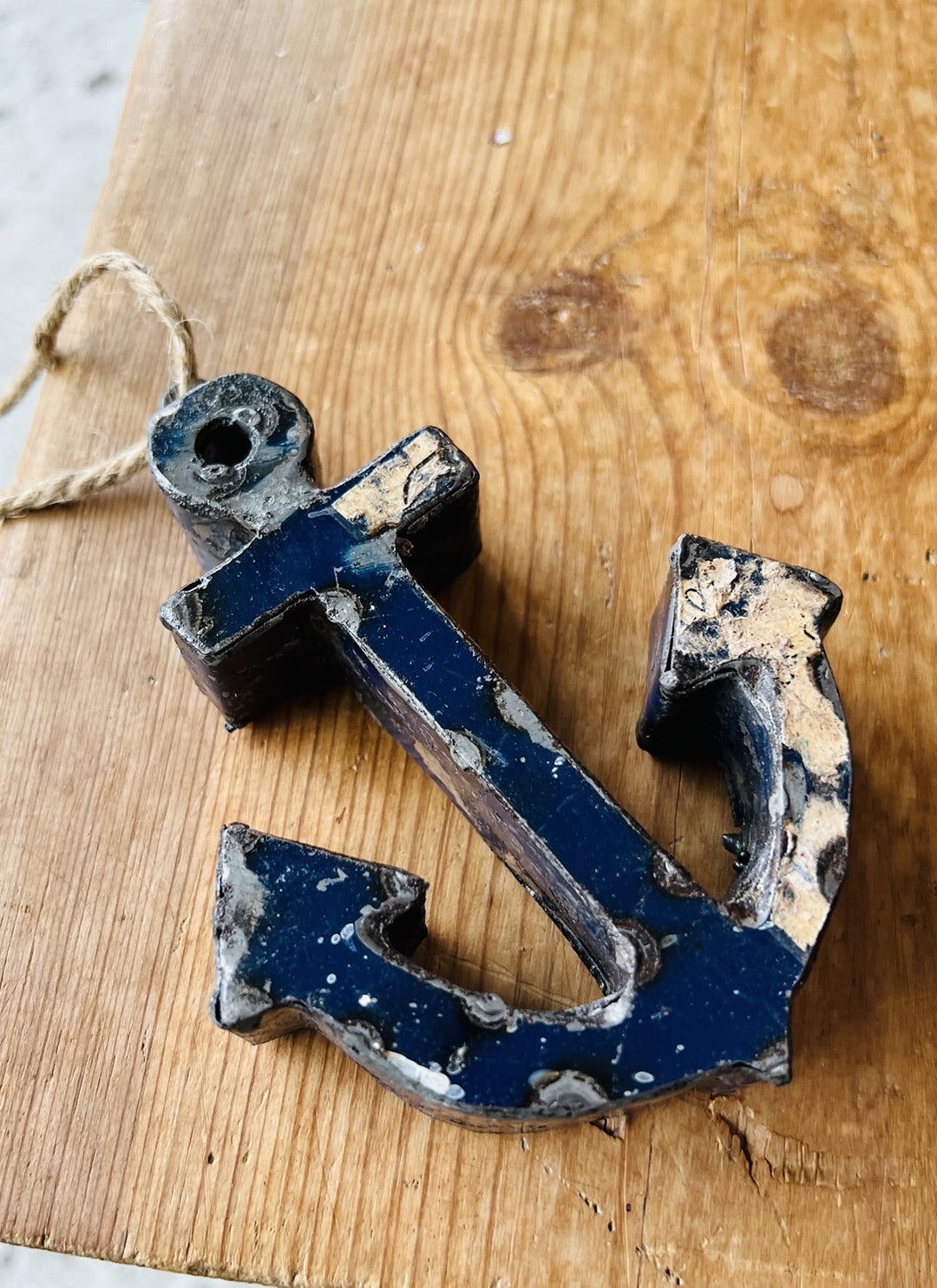 Anker aus recyceltem Metall – klein