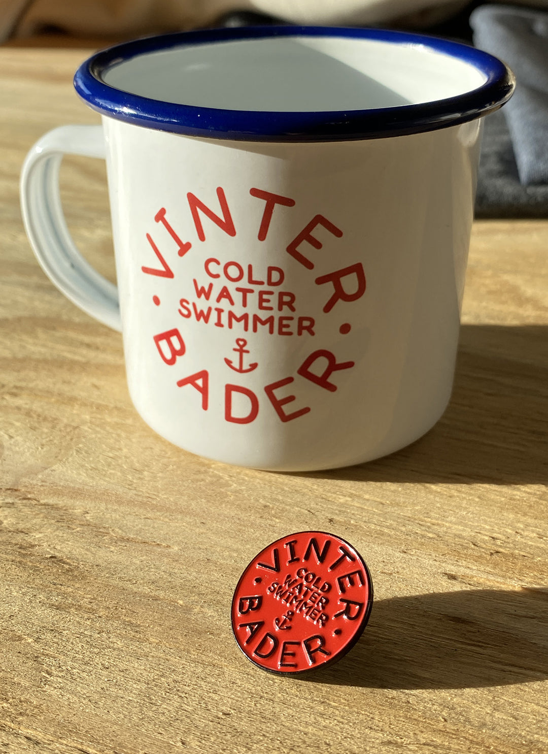 Emaljekrus "Vinterbader" inkl. navn